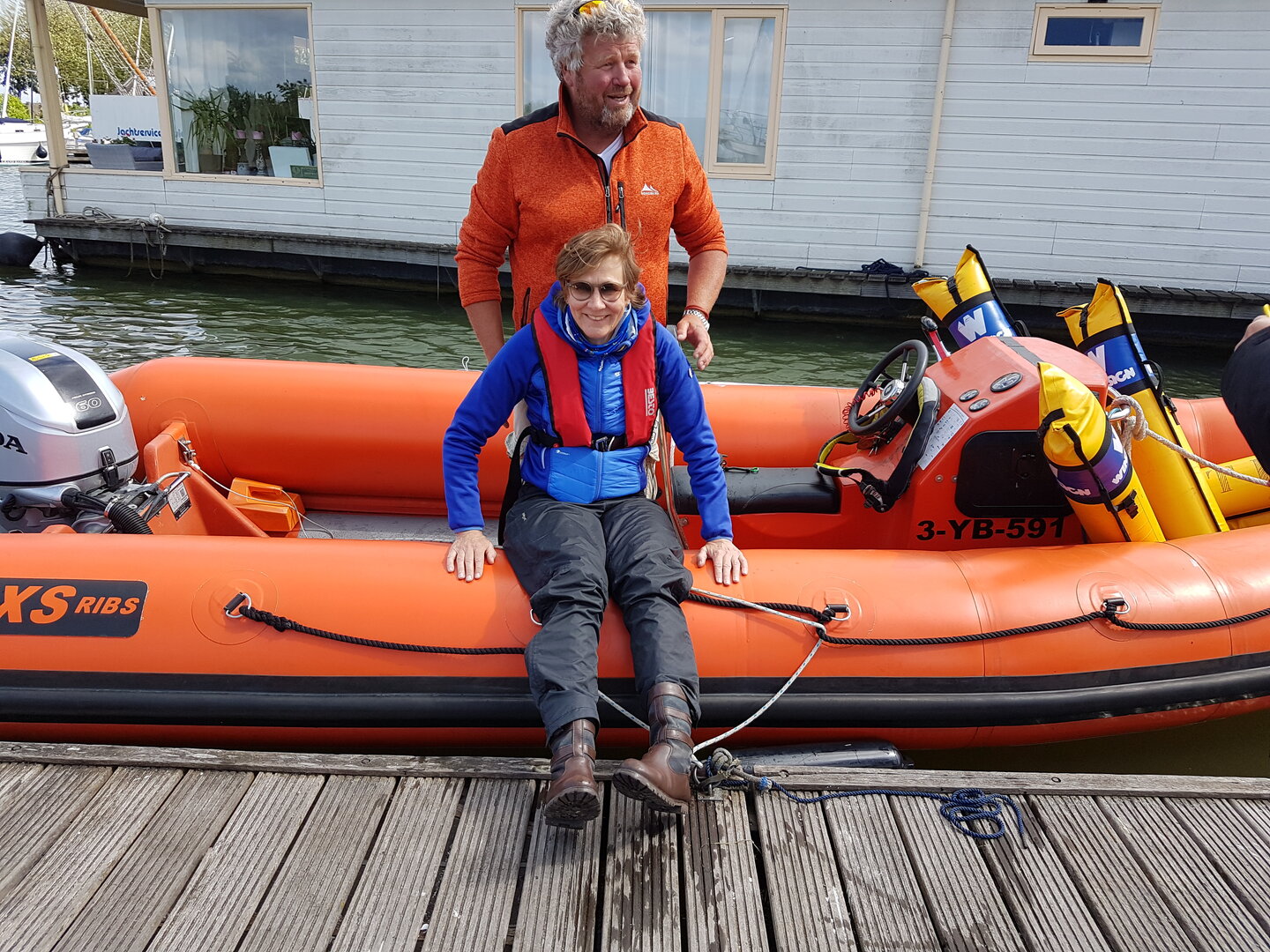 RIB rescue en drenkeling vastpakken2